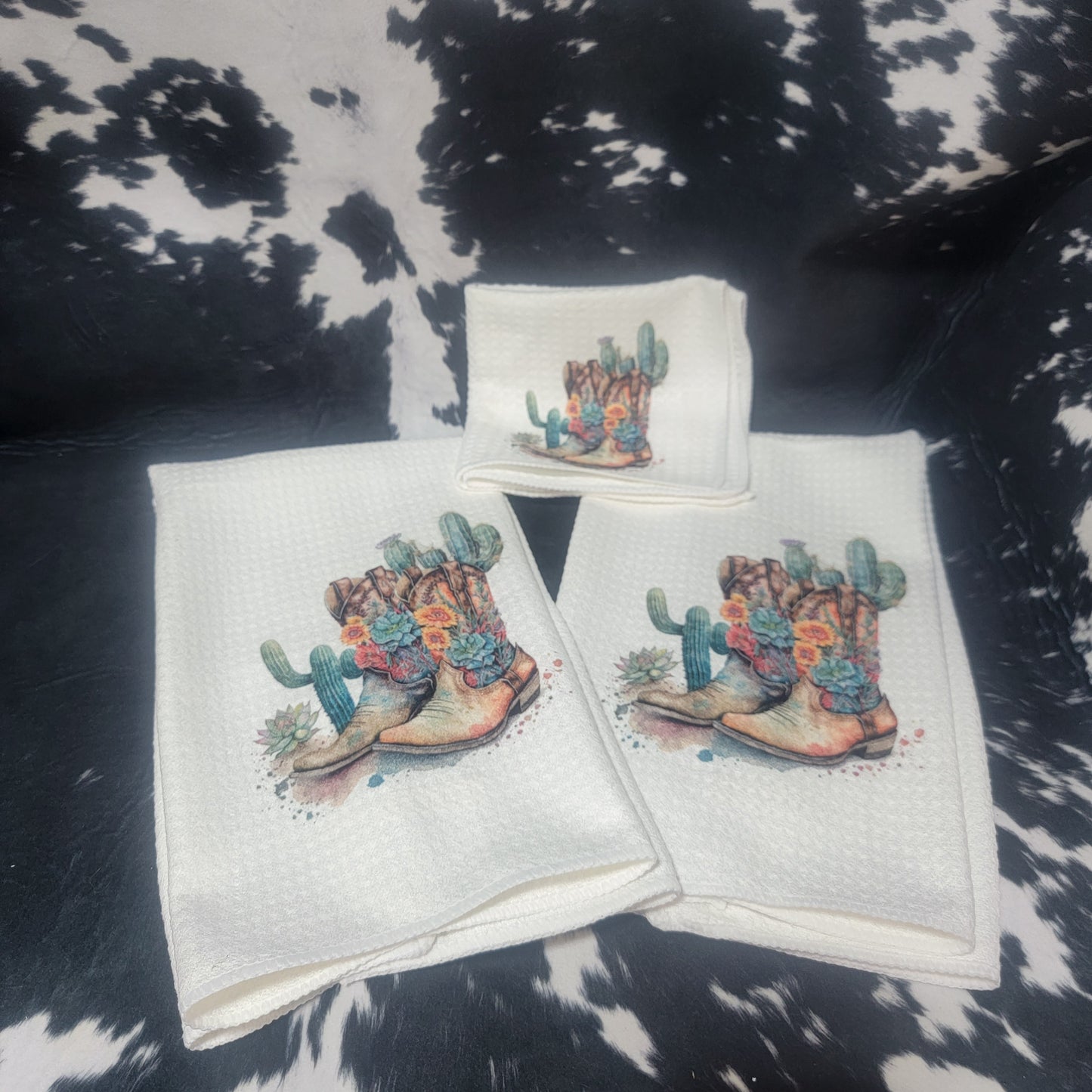 Cactus & Boots Towel Set w/washcloth Home Decor/Accessories Farmhouse Hobbies