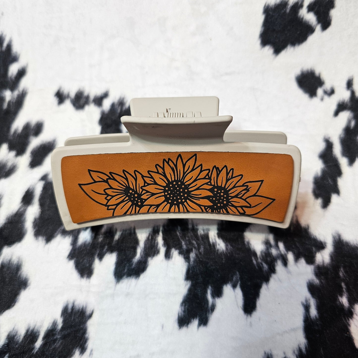 Leather Engraved – Everyday Favorite – Leather Claw Clip