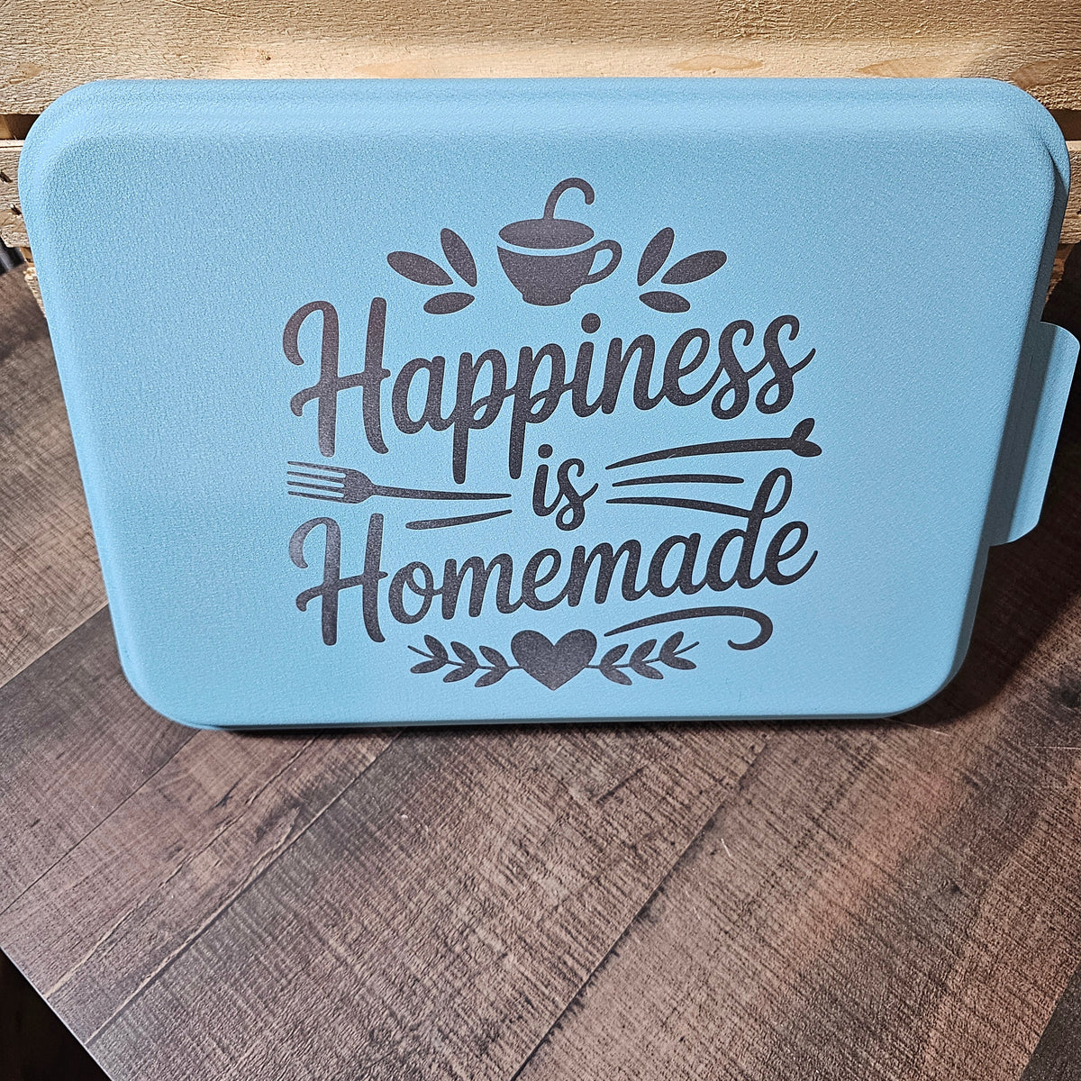 Custom Bakeware with Engraved Lid