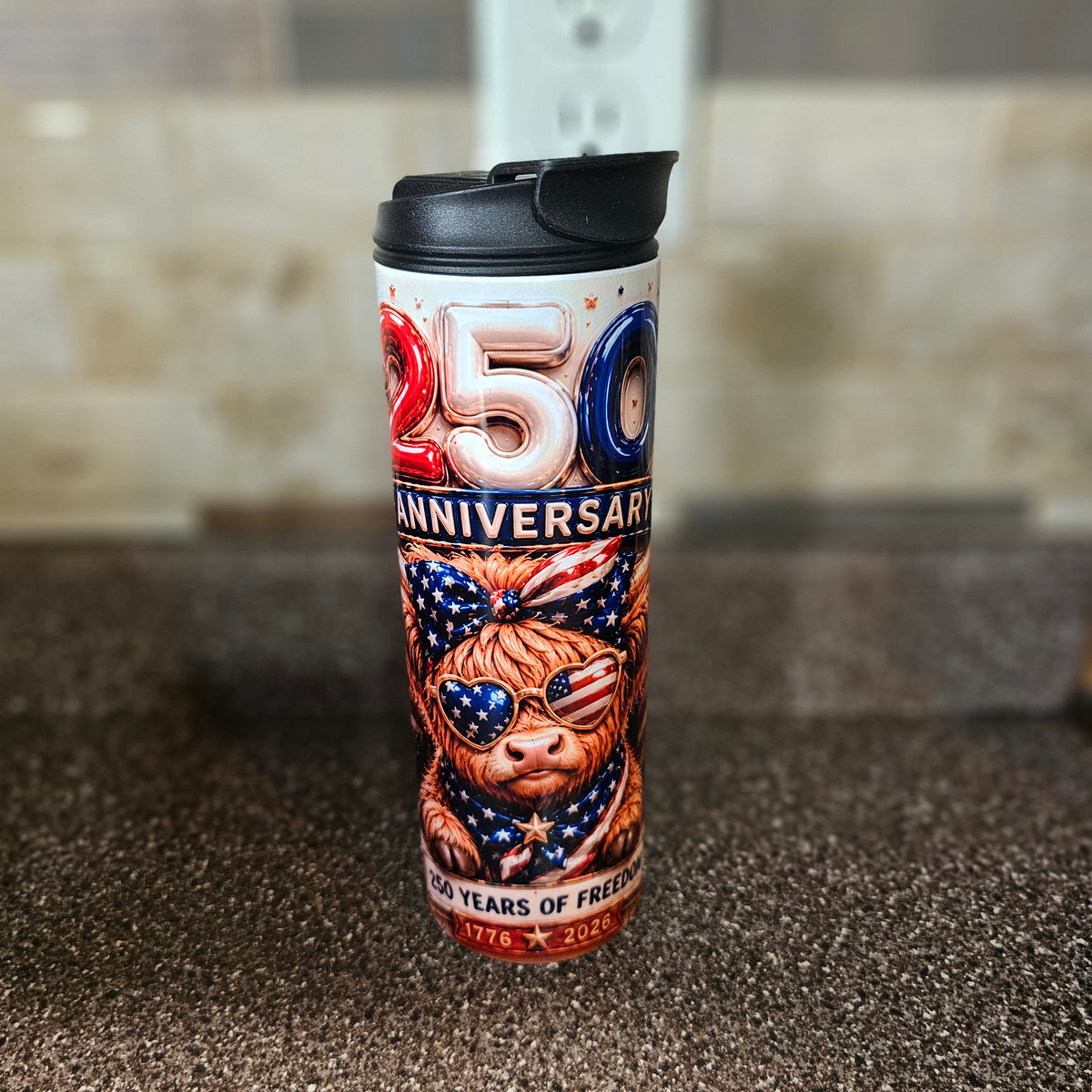 "250th Anniversary" Heart-Glasses Highland Cow 18oz Duo Sip
