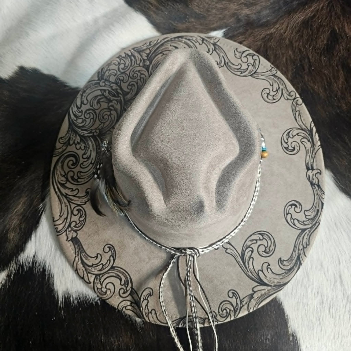 Tooled Scroll & Concho Hat